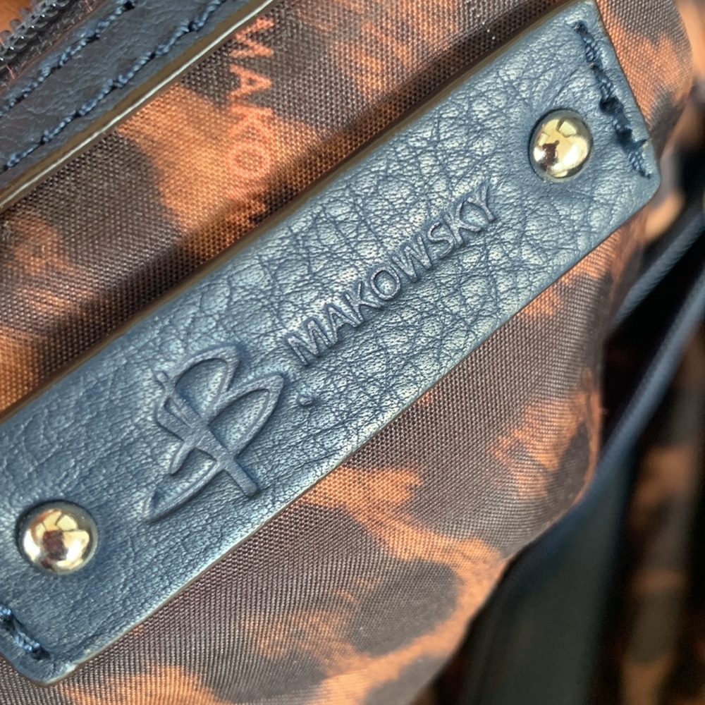 B Makowsky Women Leather Shoulder Bag - Picture 14 of 16